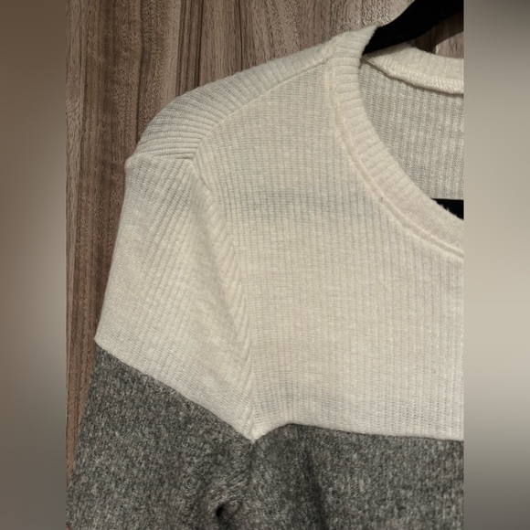 NWT Long Sleeve Colorblock Ribbed Knit Dress - Picture 5 of 7